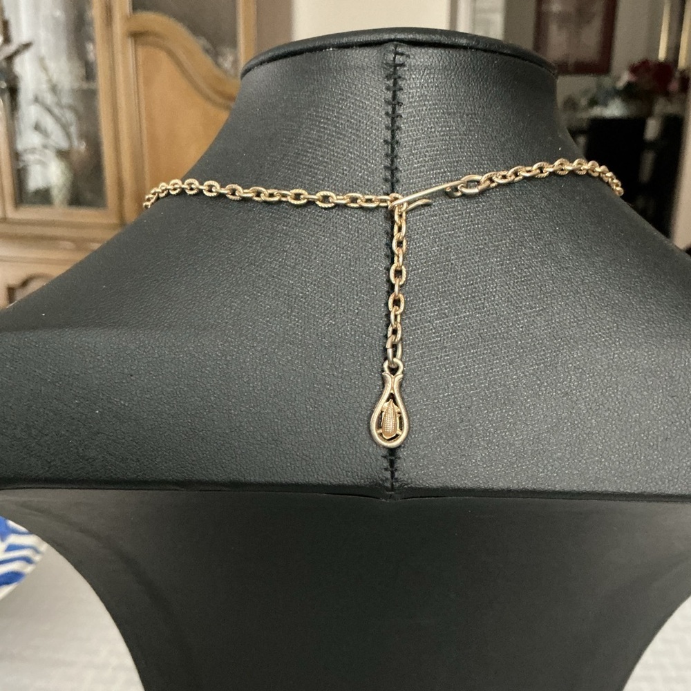 A&B Mfg. Co. Floral Wreath Vintage Gold Tone Choker - Picture 2 of 3